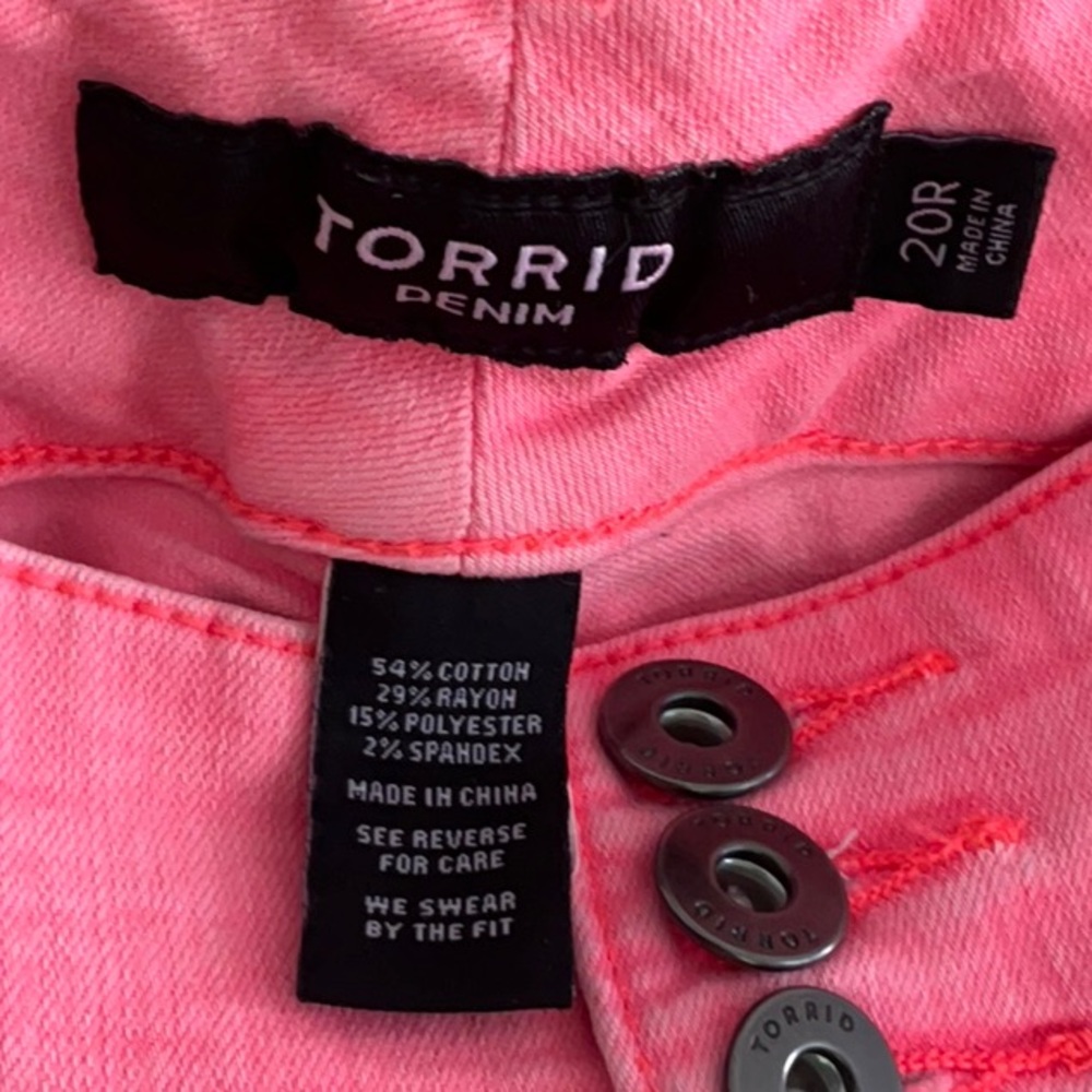 Torrid Vibrant Pink Denim Jeans Womens Size 20R Stretch - Picture 4 of 6